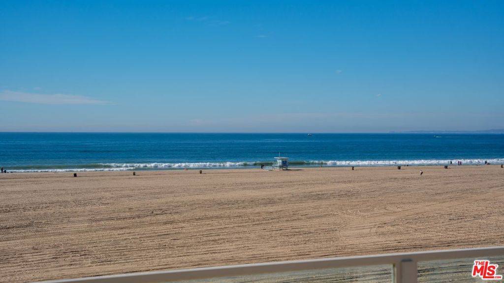 Santa Monica, CA 90401,1351 Palisades Beach RD #400