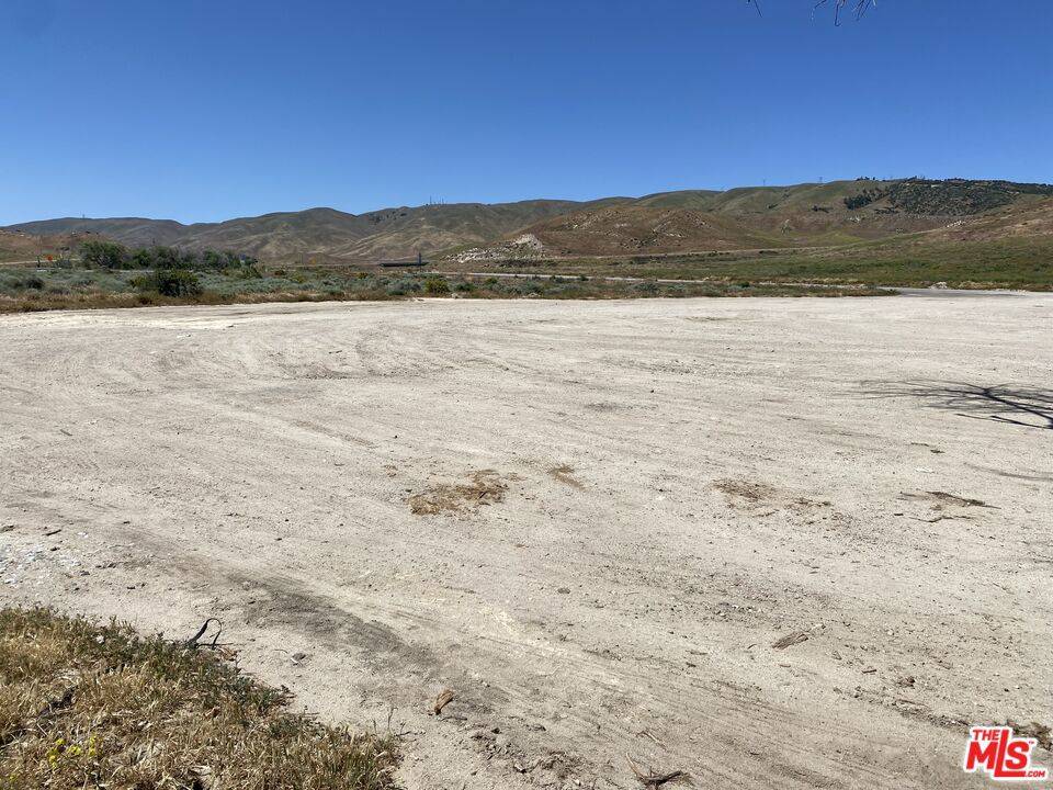 Gorman, CA 93536,88 Quail Lake RD