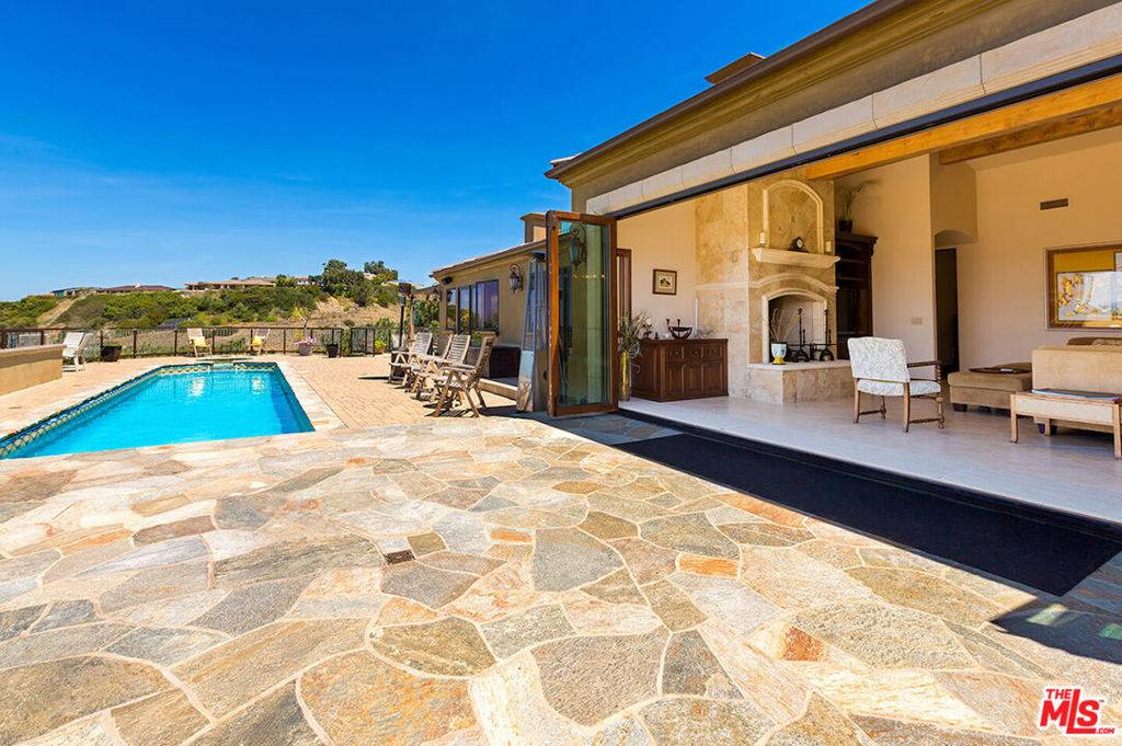 La Jolla, CA 92037,2624 Costebelle DR