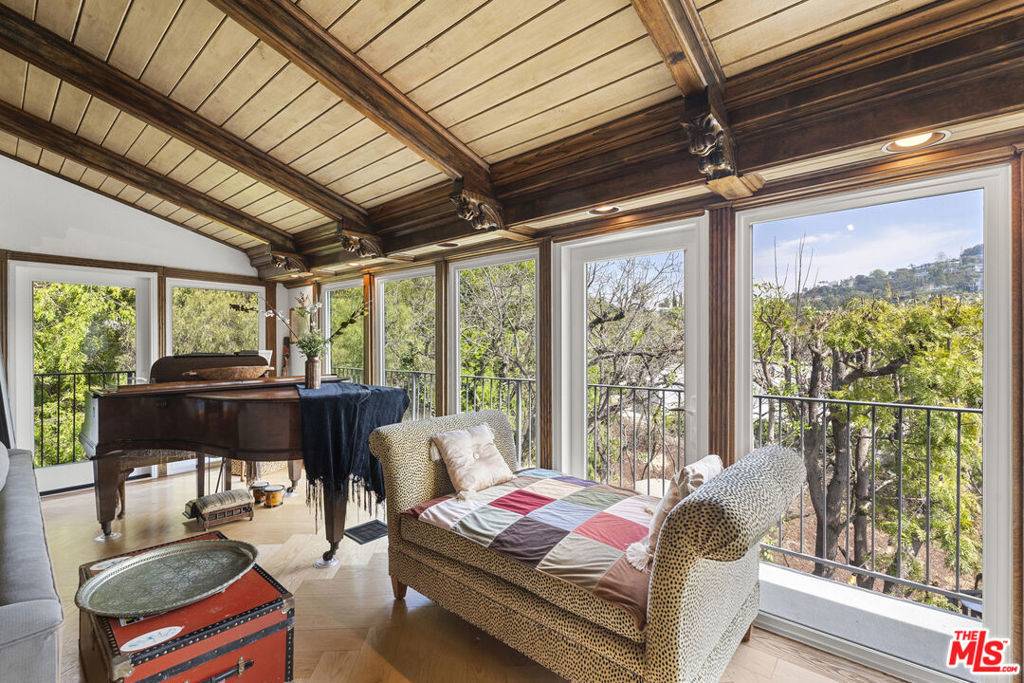 Studio City, CA 91604,3537 Berry DR