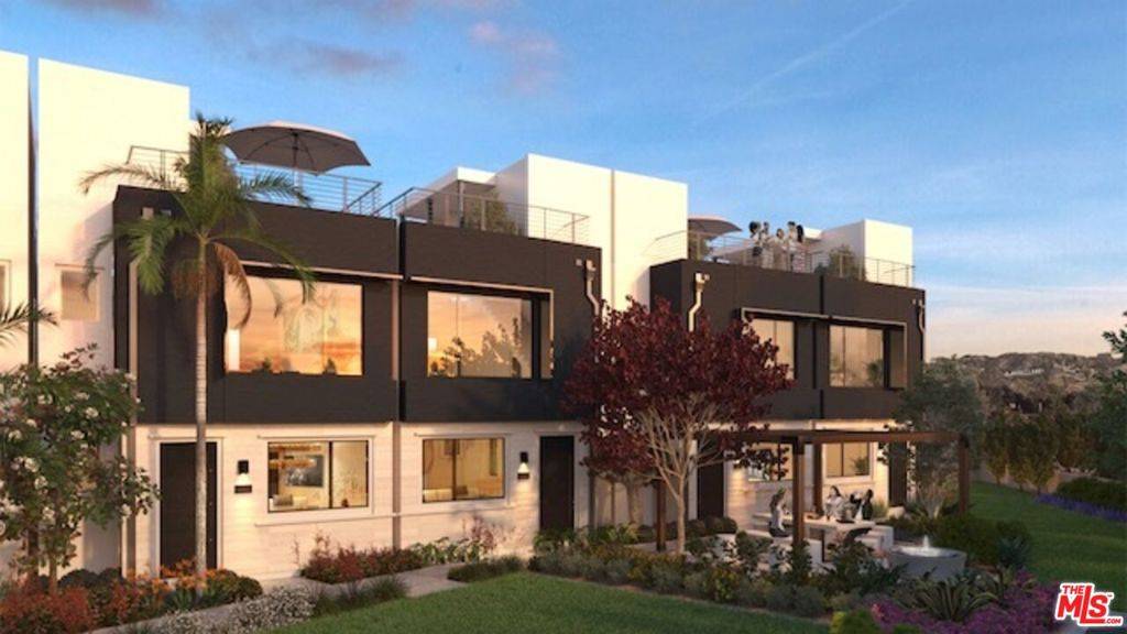 Los Angeles, CA 90065,3827 N Riley LN