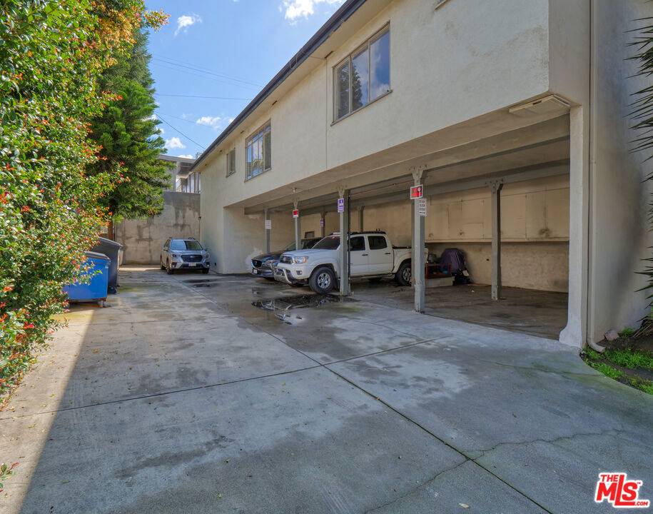 Los Angeles, CA 90034,3280 Provon LN