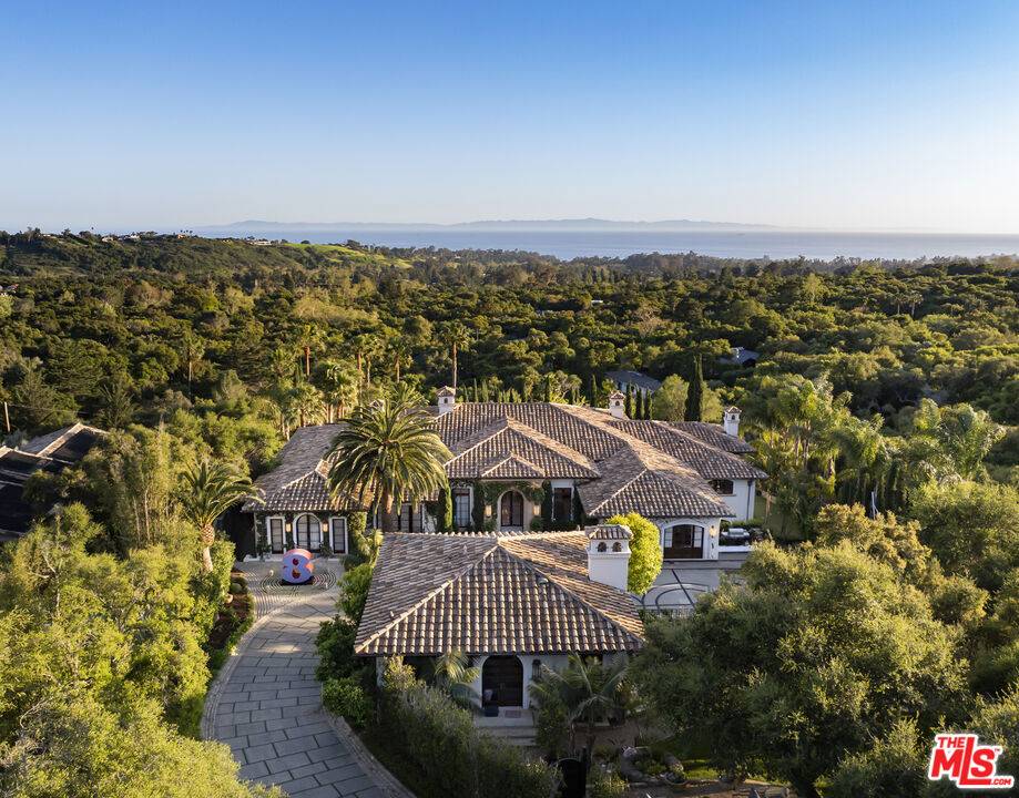 Montecito, CA 93108,888 Lilac DR