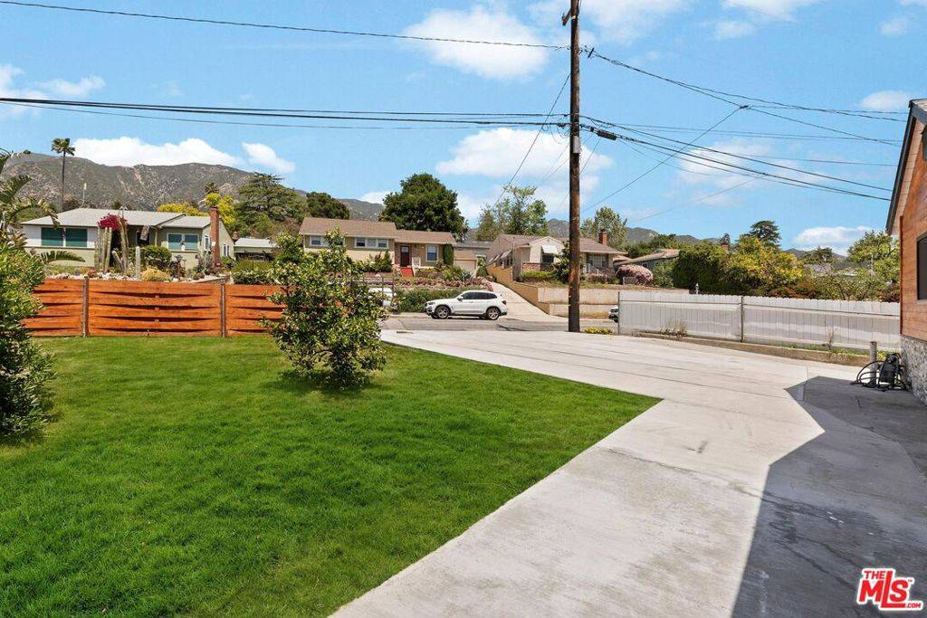 La Crescenta, CA 91214,2918 Santa Carlotta ST