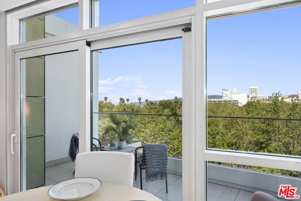 Santa Monica, CA 90401,1705 Ocean AVE #509