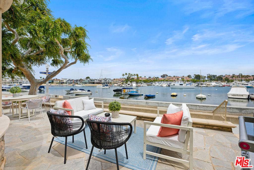 Newport Beach, CA 92662,401 N Bay Front