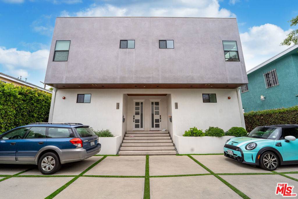 Los Angeles, CA 90019,1805 S Longwood AVE