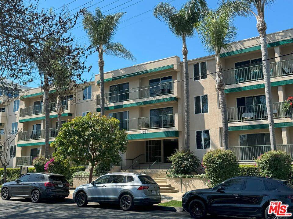 Sherman Oaks, CA 91403,4501 Cedros AVE #310