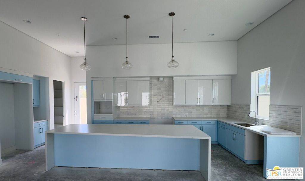 Palm Springs, CA 92262,3292 Ambassador DR #Lot 199