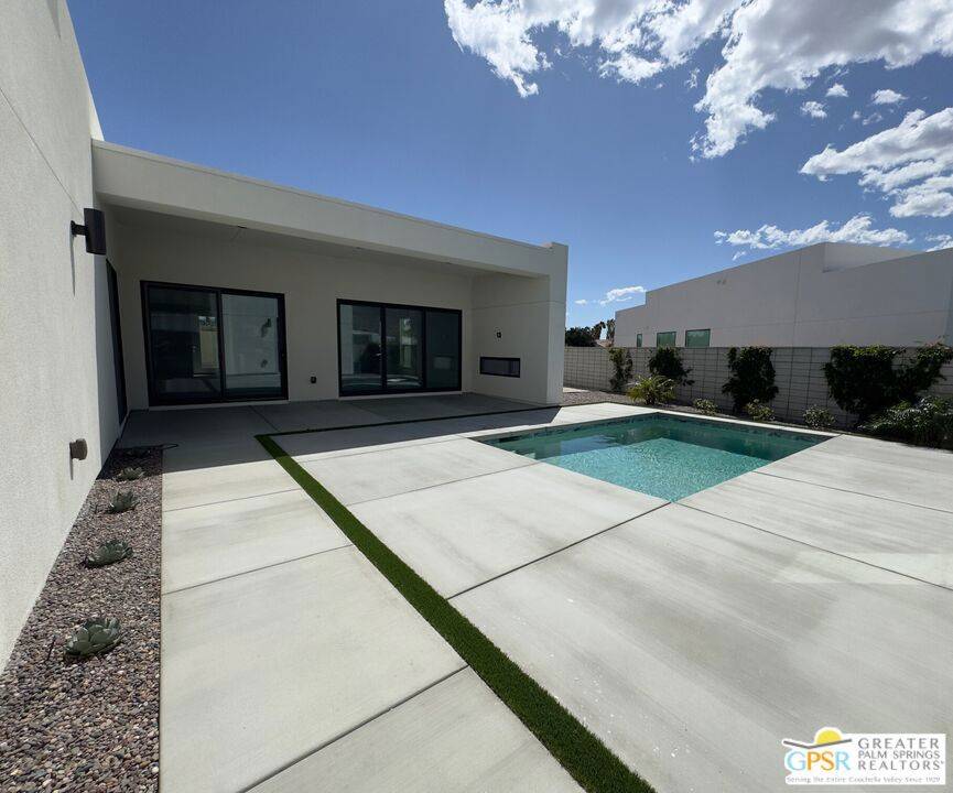 Palm Springs, CA 92262,3292 Ambassador DR #Lot 199