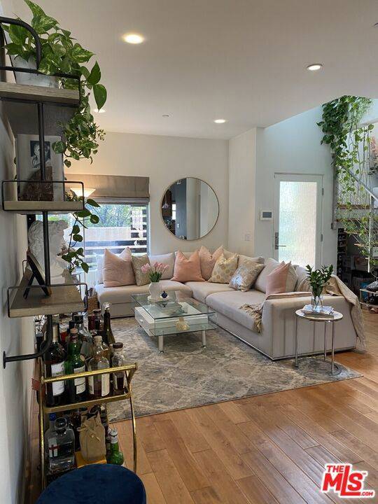 Santa Monica, CA 90405,126 Pacific ST #3