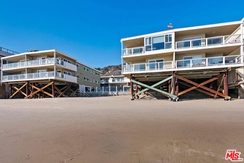 Malibu, CA 90265,22626 Pacific Coast HWY #25