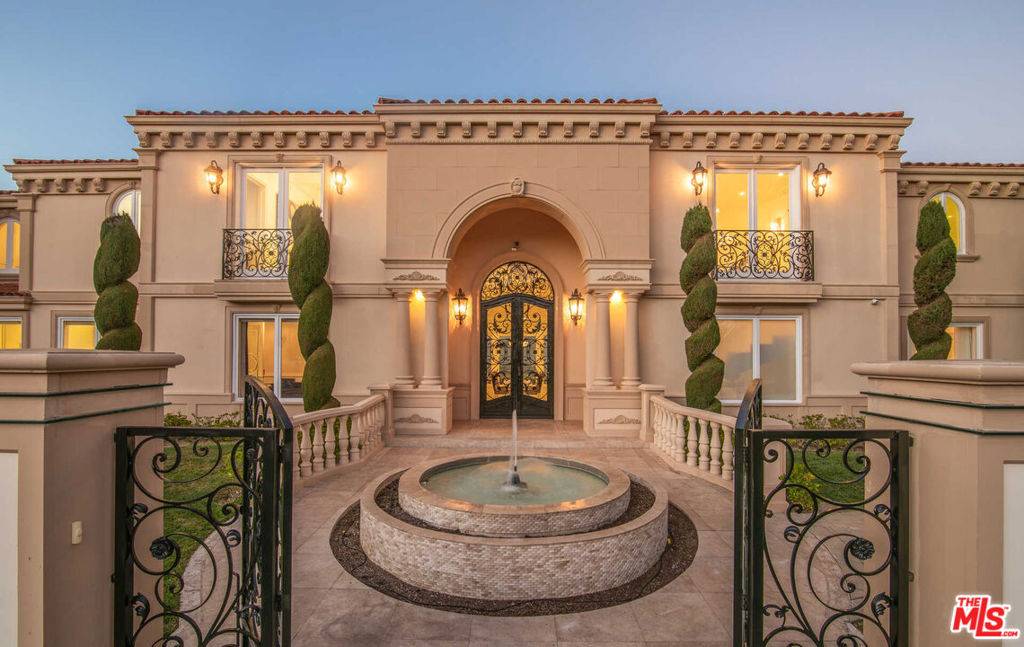 Beverly Hills, CA 90210,12063 Crest CT