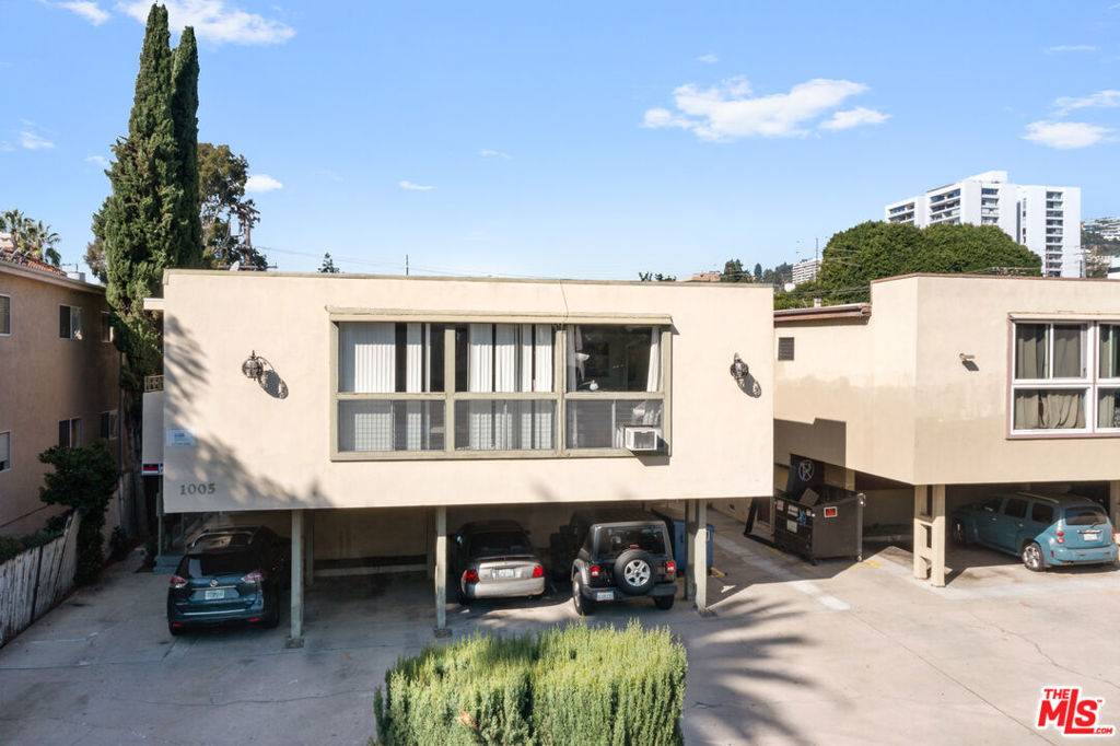 Los Angeles, CA 90069,1005 N Croft AVE