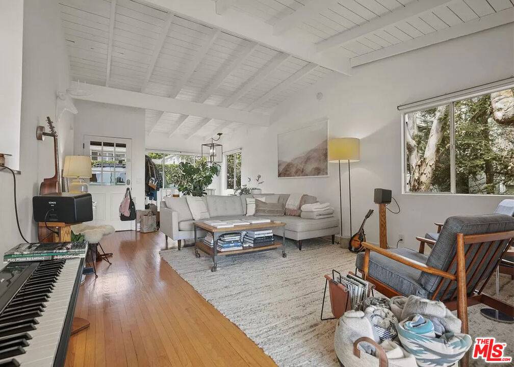 Laguna Beach, CA 92651,795 Saint Anns DR