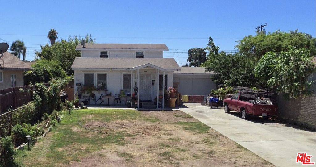 Compton, CA 90221,928 E Golden ST