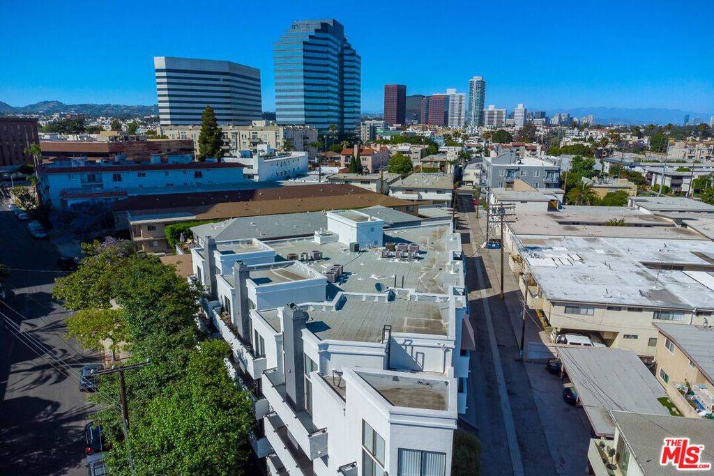 Los Angeles, CA 90025,1248 1242 Mcclellan DR