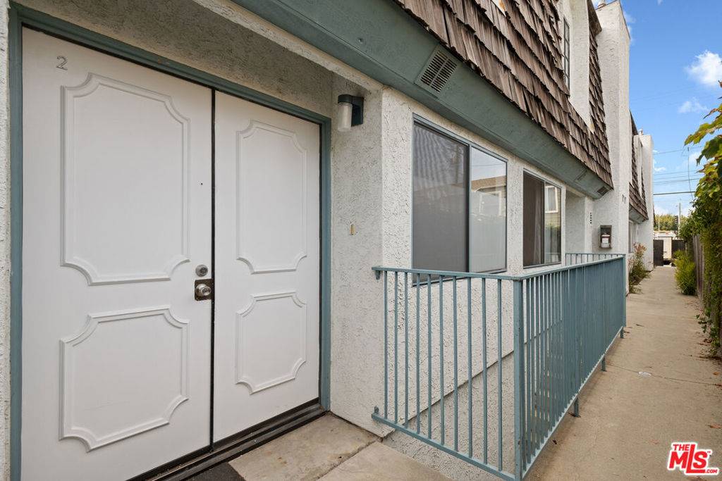 Santa Monica, CA 90405,2337 Oak ST #2