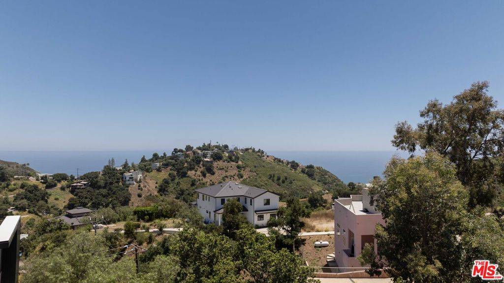 Malibu, CA 90265,27084 Old Chimney RD