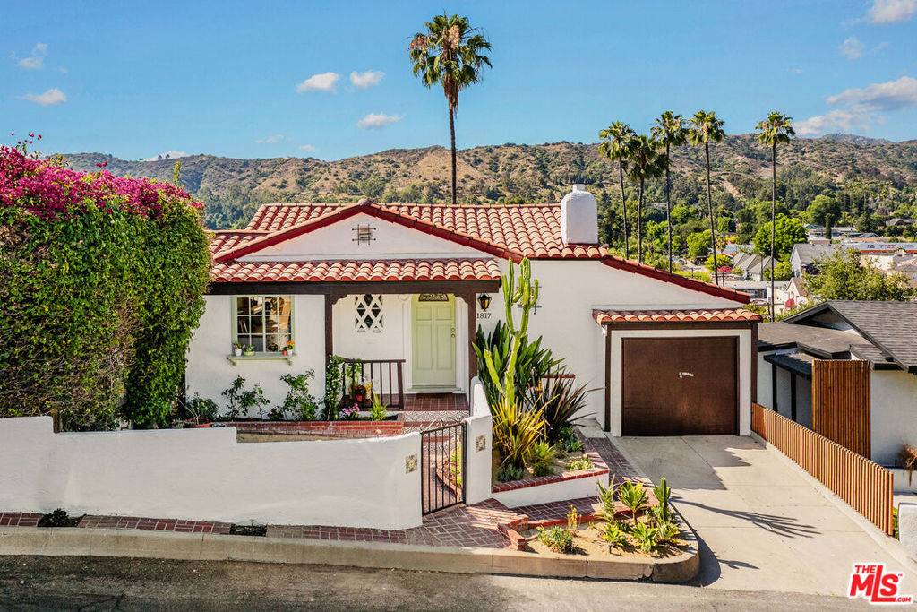 Los Angeles, CA 90041,1817 Oak Tree DR
