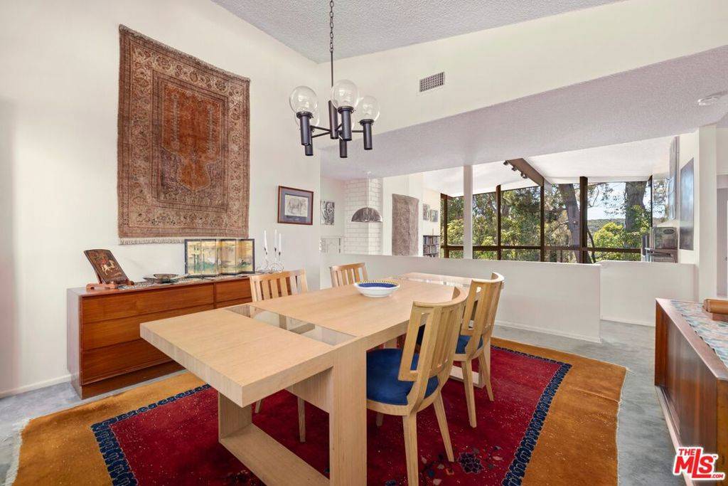 Pacific Palisades, CA 90272,1467 Amalfi DR