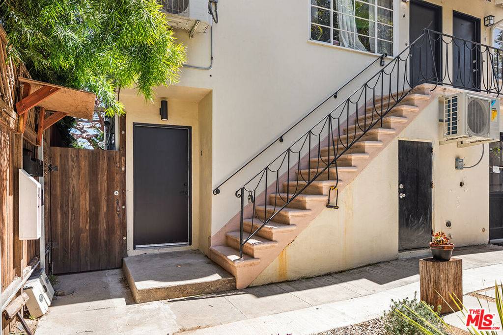 Santa Monica, CA 90405,2004 Oak ST