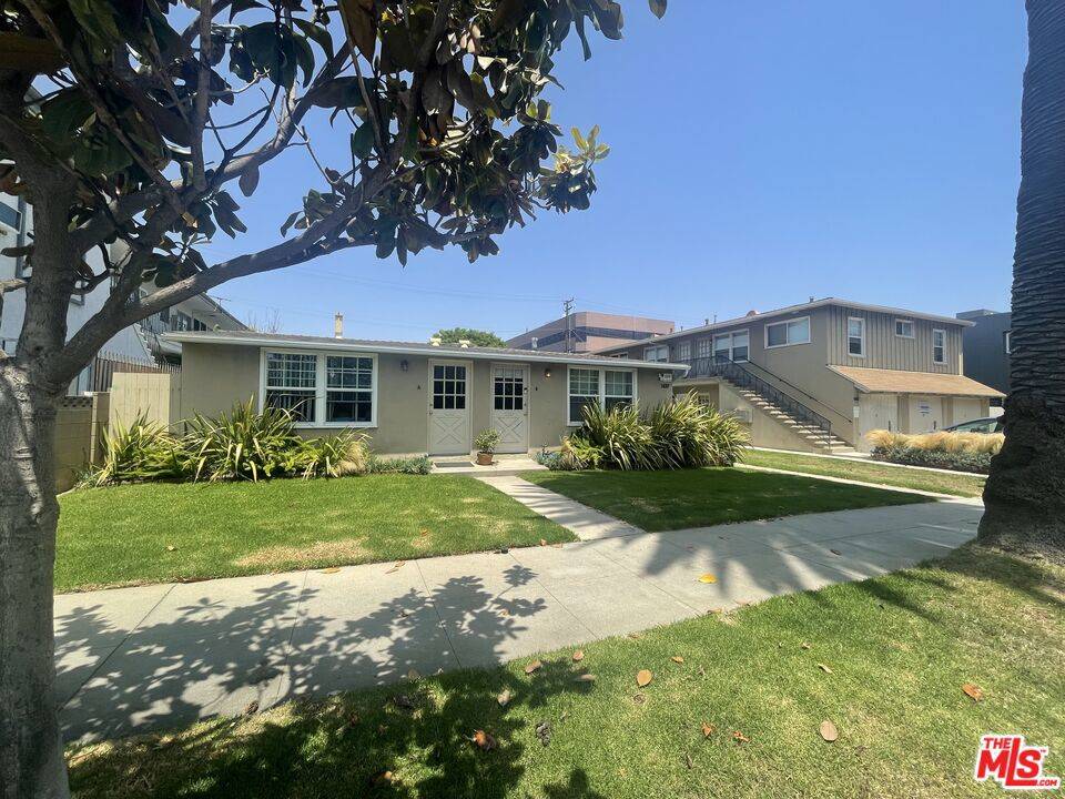 Santa Monica, CA 90401,1437 9th ST