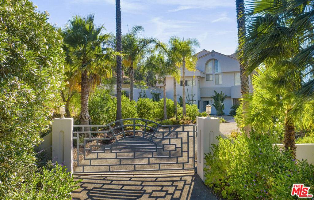 Santa Barbara, CA 93108,595 Freehaven DR