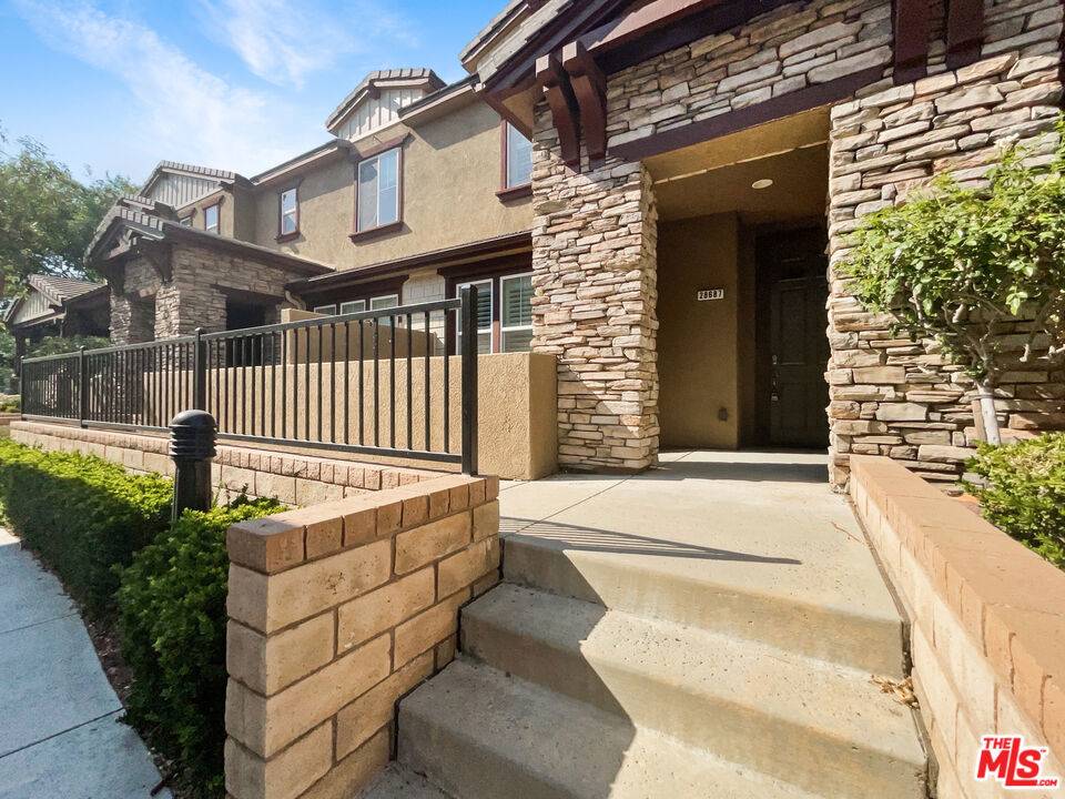 Valencia, CA 91354,28687 Pietro DR