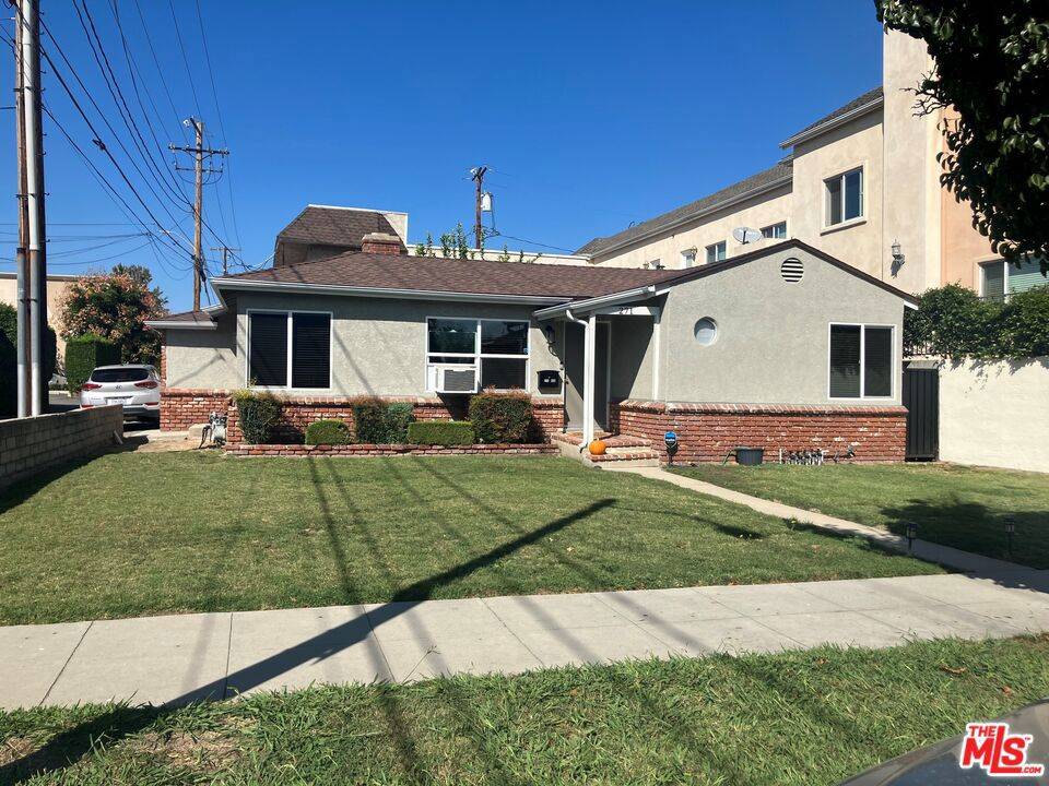 Burbank, CA 91502,271 W Ash AVE