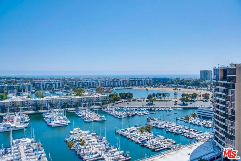 Marina Del Rey, CA 90292,4314 Marina City #PH17