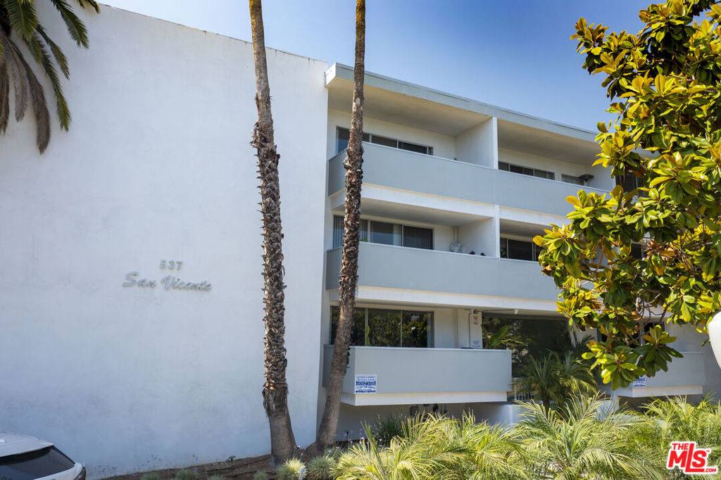 Santa Monica, CA 90402,537 San Vicente BLVD