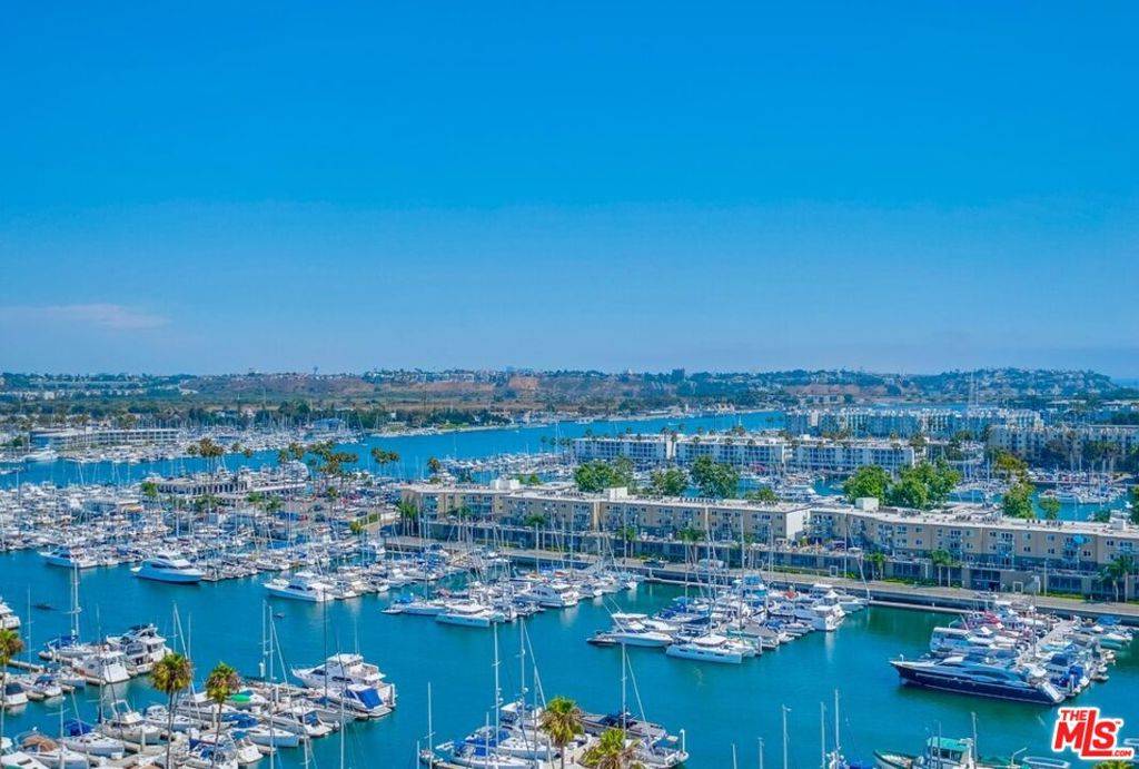 Marina Del Rey, CA 90292,4335 Marina City DR #732