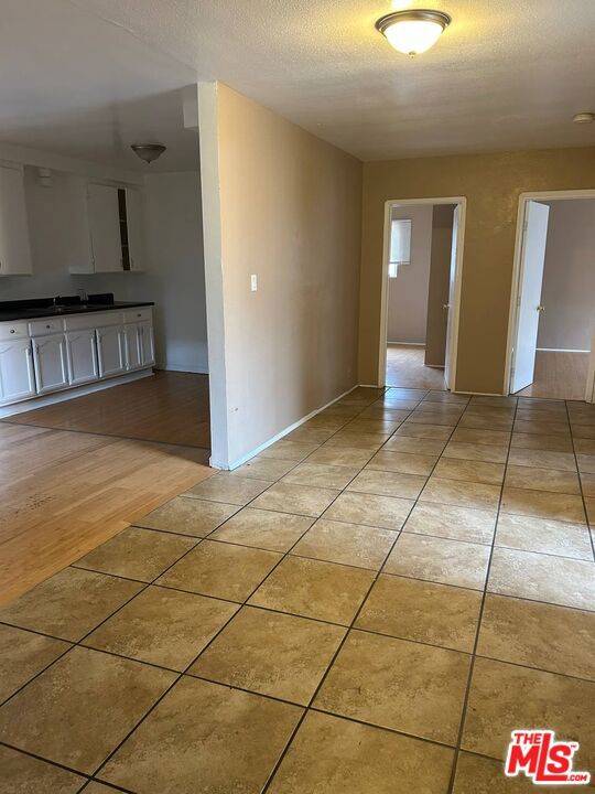 Los Angeles, CA 90047,8012 S Western AVE