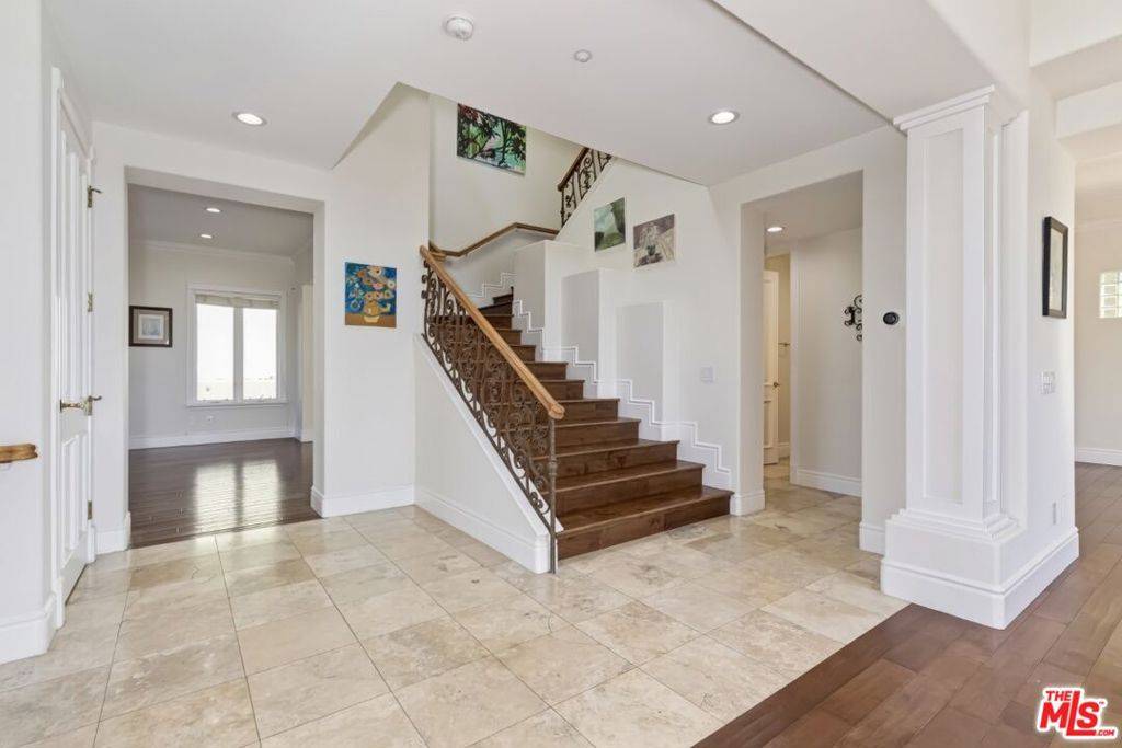 Pacific Palisades, CA 90272,16673 Calle Haleigh