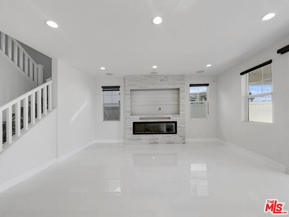 Santa Clarita, CA 91350,17934 Spire CT
