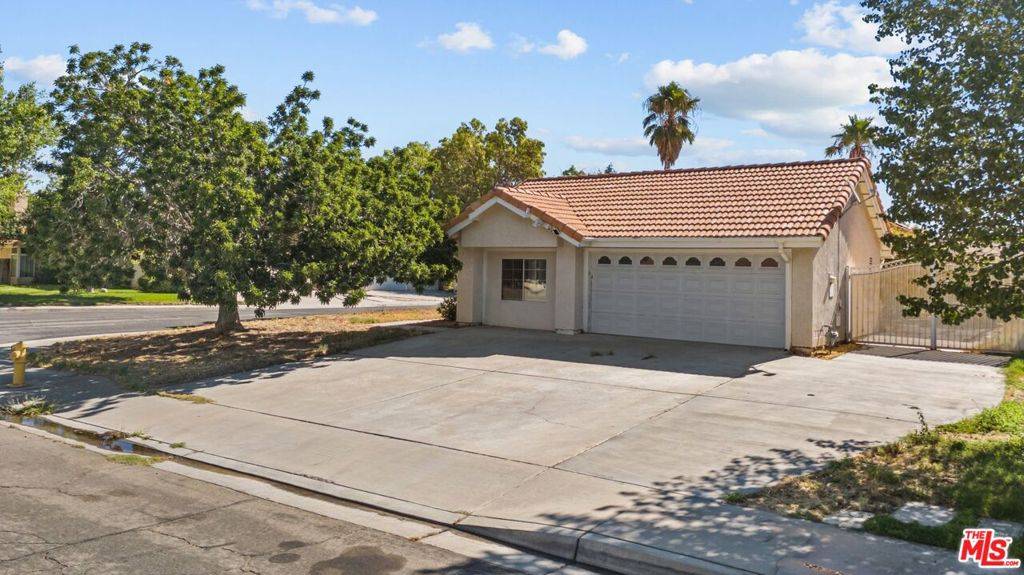 Lancaster, CA 93535,43748 Rialto DR