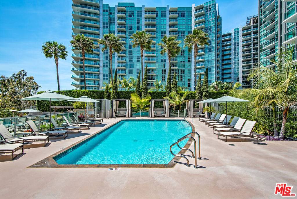 Marina Del Rey, CA 90292,13650 Marina Pointe DR #1106