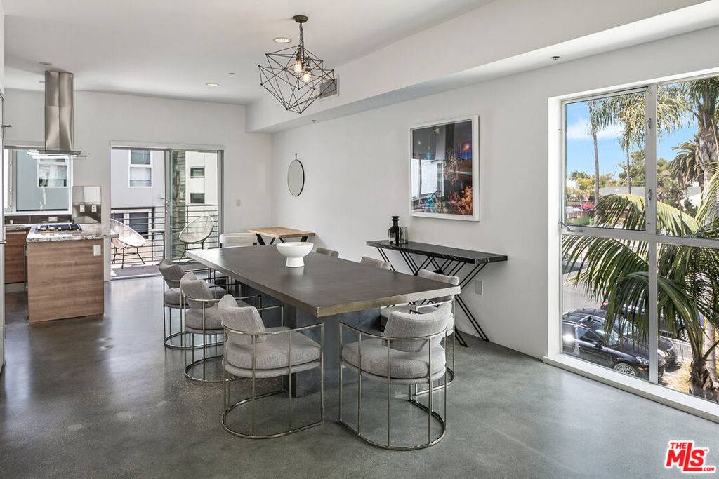 Marina Del Rey, CA 90292,3119 VIA DOLCE #118