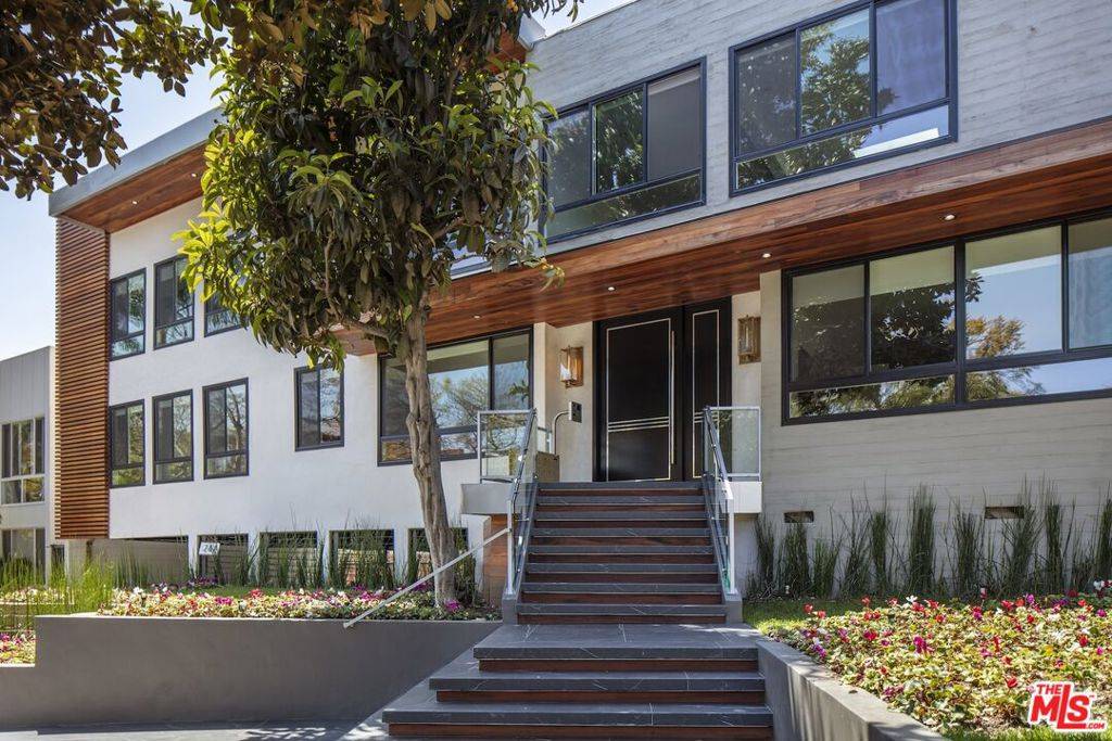 West Hollywood, CA 90046,1267 N Laurel AVE #3