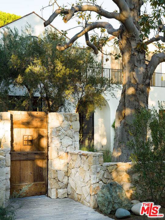 Studio City, CA 91604,4137 Mary Ellen AVE