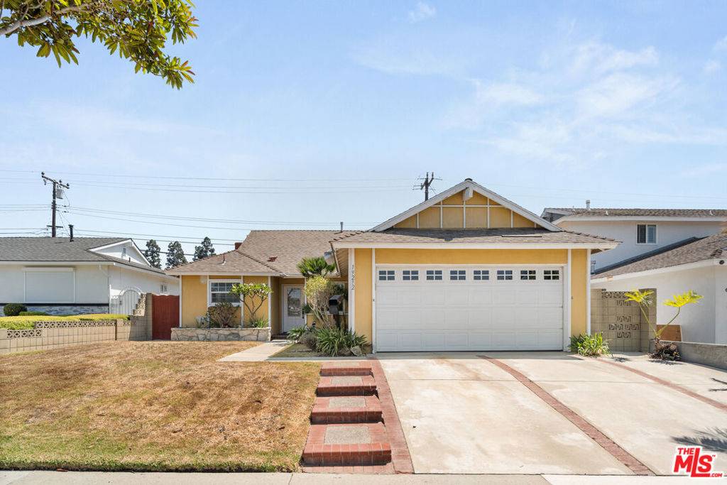 Carson, CA 90746,19212 Hillford AVE