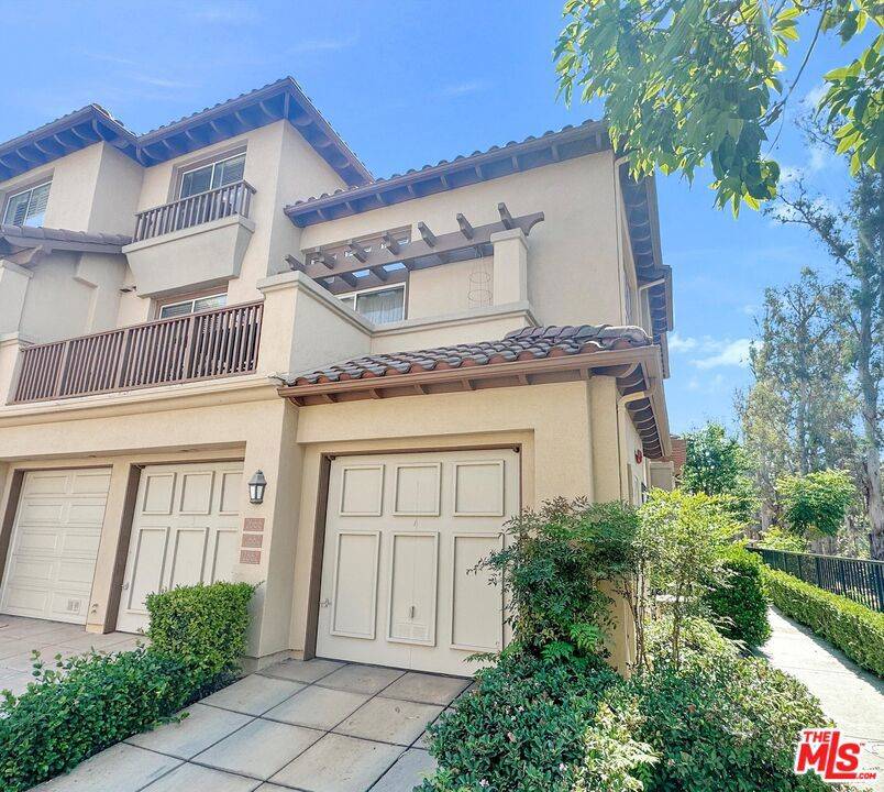 Tustin, CA 92782,2666 Dunstan DR