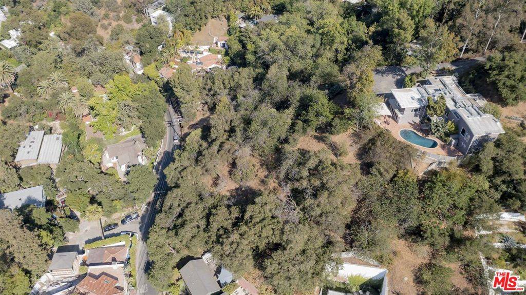Los Angeles, CA 90046,8696 8698 Wonderland Ave