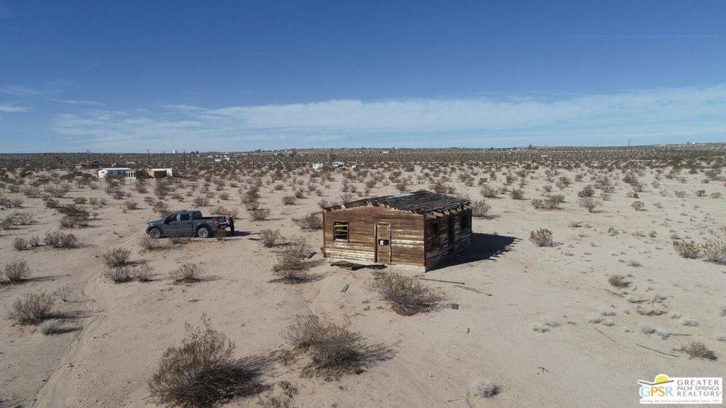 68724 Rainier RD 29 Palms, CA 92277