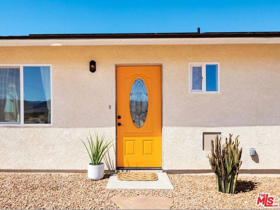 Joshua Tree, CA 92252,63618 Two Mile RD