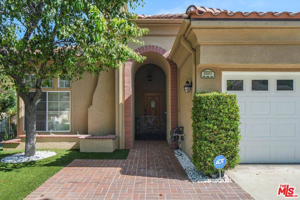 Thousand Oaks, CA 91362,2227 Fernleaf CT