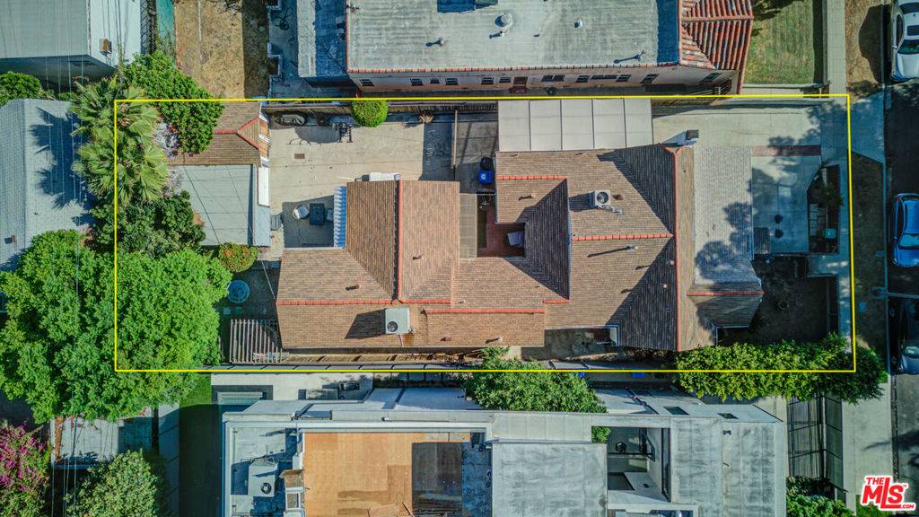 Los Angeles, CA 90046,810 N Curson AVE