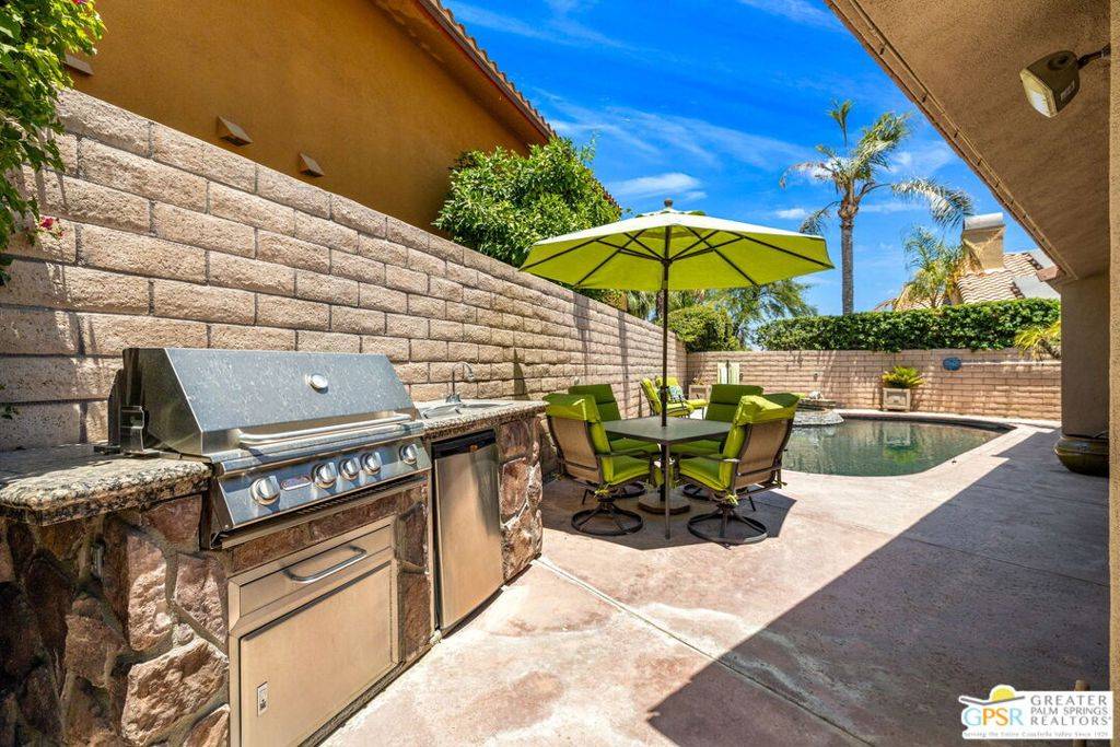 Palm Springs, CA 92264,1355 Emerald CT