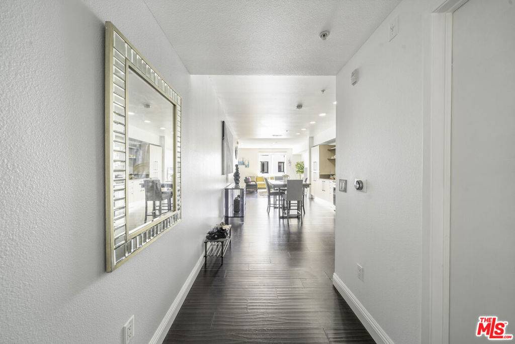 Los Angeles, CA 90017,1234 Wilshire BLVD #421